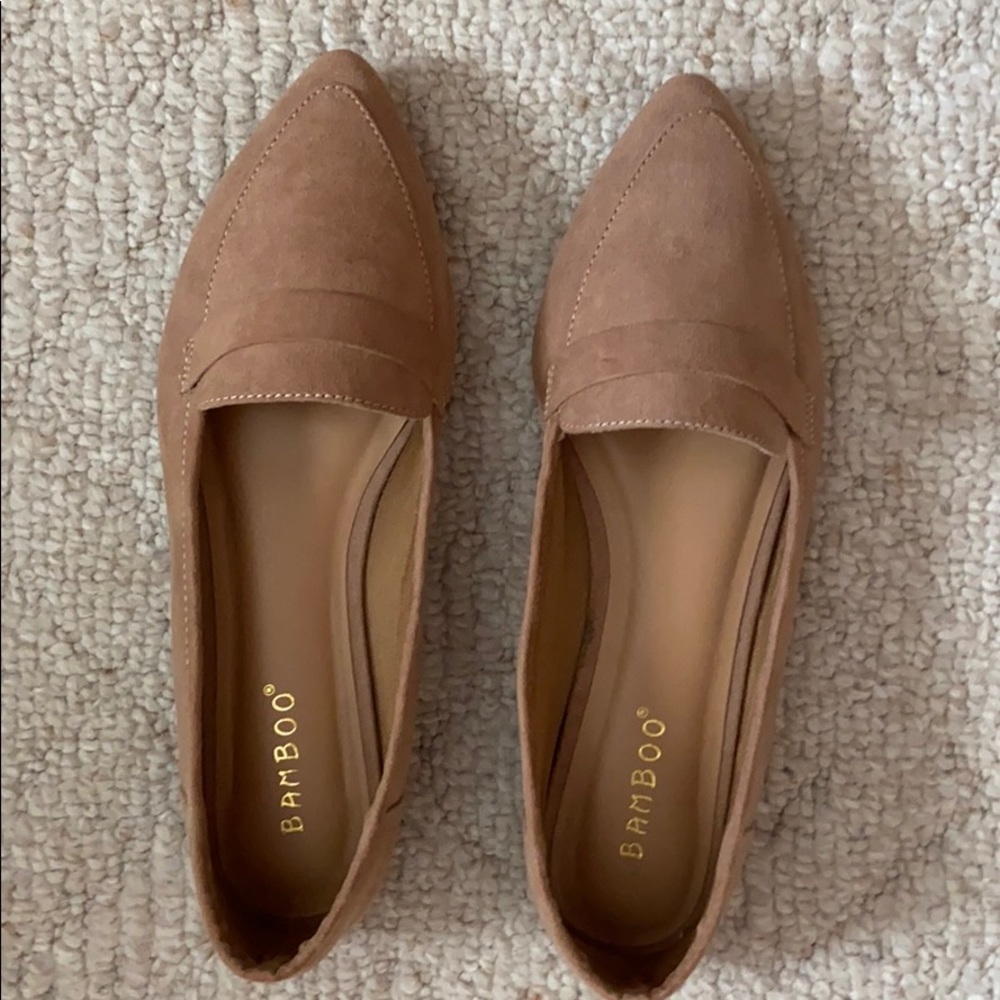 NWOB, faux suede tan loafers sz 7